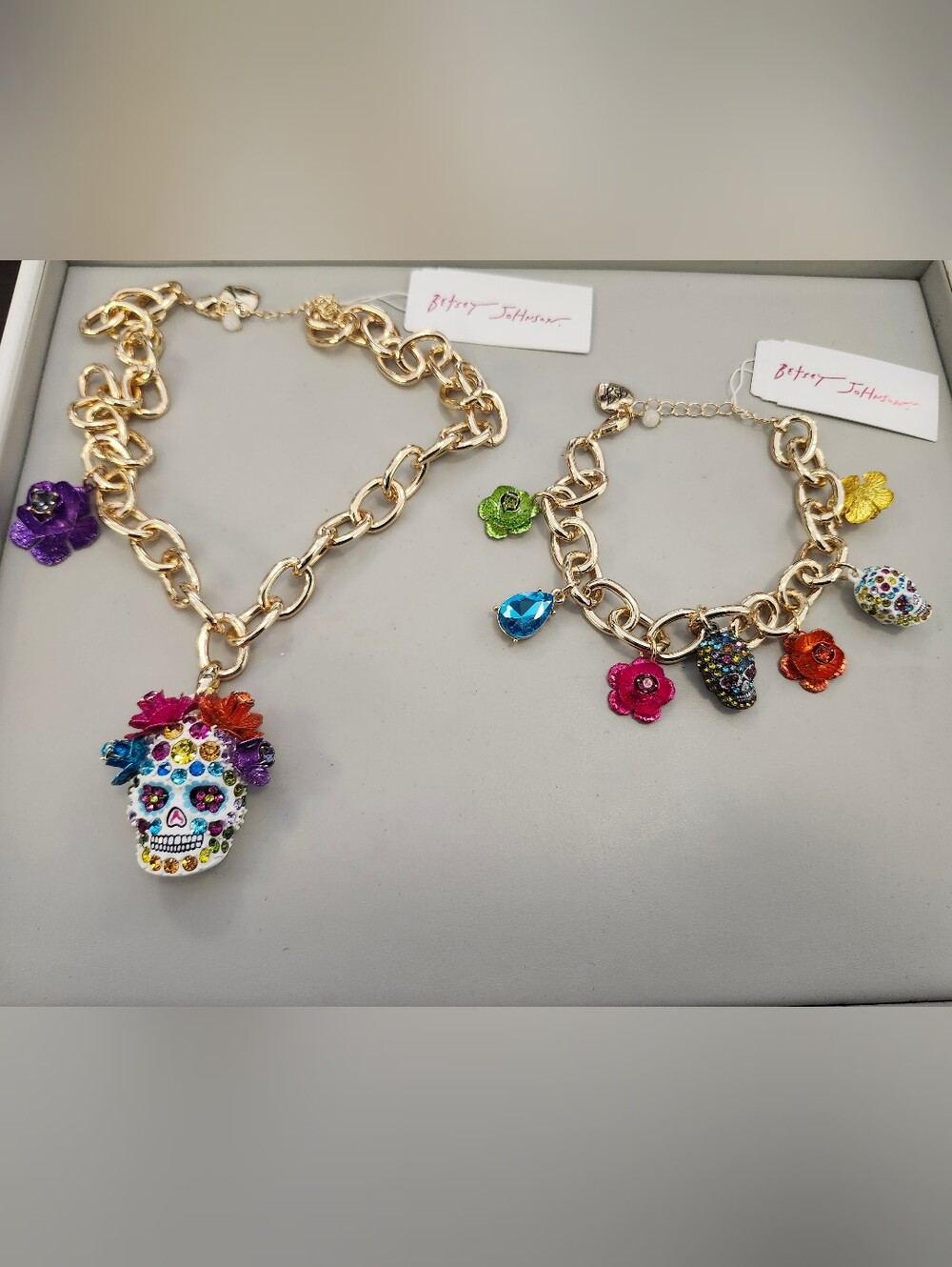 NWT Betsey Johnson Gold-Tone Sugar Skull Halloween Necklace/Bracelet Set